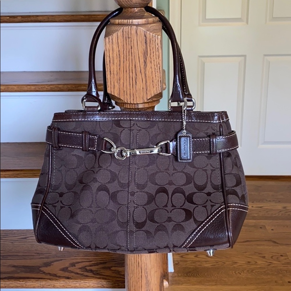 Authentic Coach Signature Hampton Tote #E05J-8K06